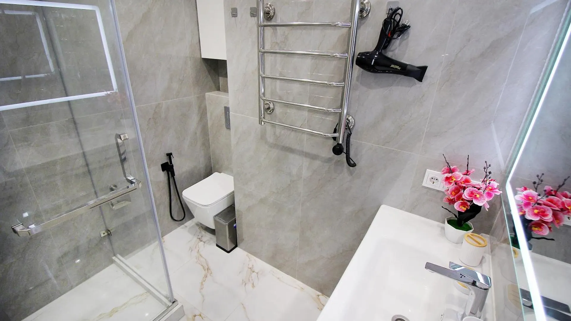 Уютная Аппартамент В Жк Foutseason Apartment Almaty